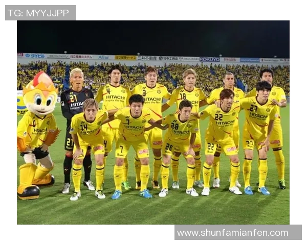 德岛漩涡与柏太阳的激烈对决展现足球魅力与战术智慧的较量