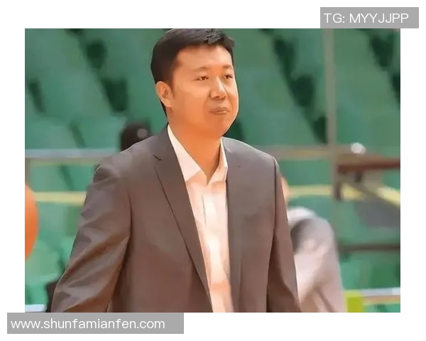 男篮主教练宣布将引进海外球员，提升实力