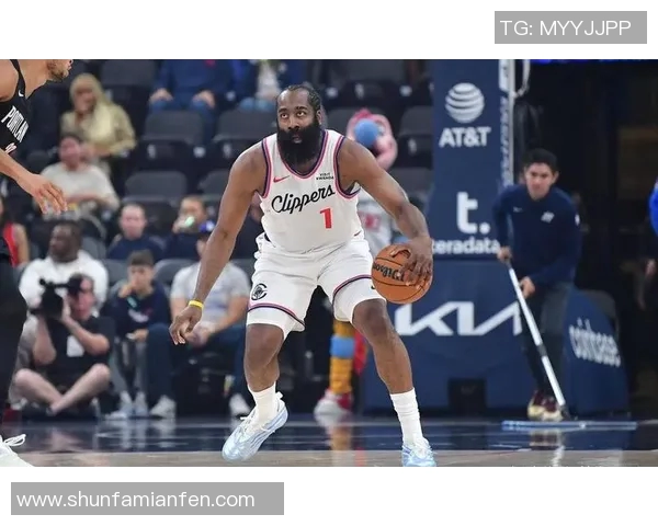 篮网战绩飘红，球迷热议球队能否逆袭登顶NBA