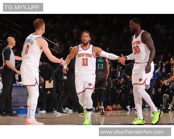 雷霆与爵士激战正酣NBA赛场精彩瞬间回顾与分析 雷霆与爵士激战正酣NBA赛场精彩瞬间回顾与分析