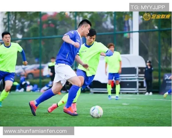天空与神秘人之间的终极对决一场超越现实的球赛即将展开