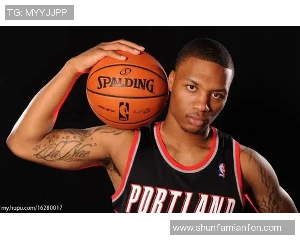 雷霆与小牛激战正酣2月25日精彩对决引发球迷热议