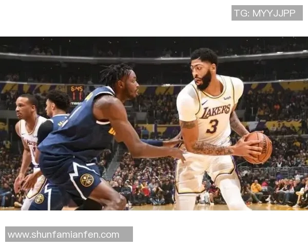 湖人掘金首节对决精彩纷呈球员表现引发球迷热议