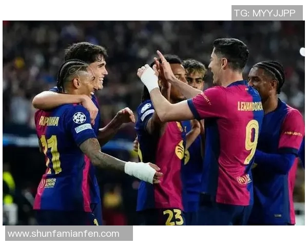 萨尔茨堡与巴萨激战正酣谁能在欧冠赛场笑到最后